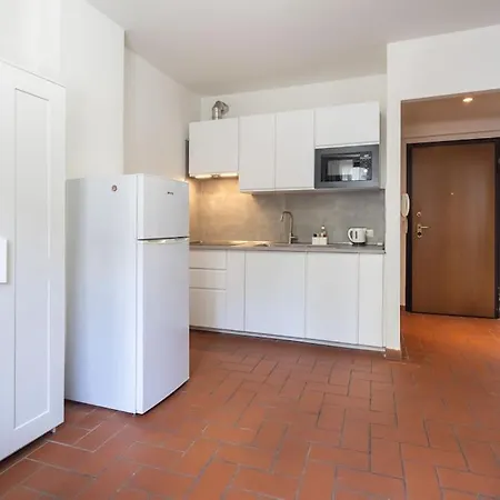 Cute One Bedroom Apartment In Florence Outside Ztl-2